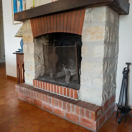 Superb With Private Garden In Velines, Cleaning Included Villa
