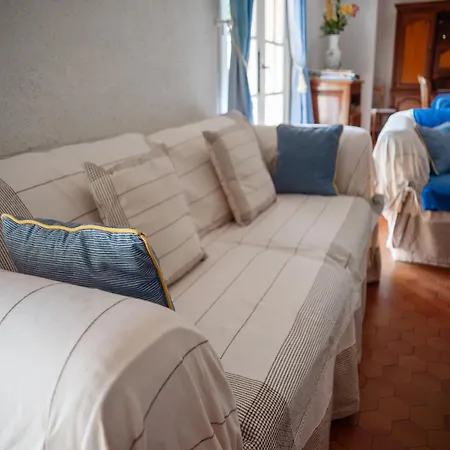 Superb With Private Garden In Velines, Cleaning Included Villa