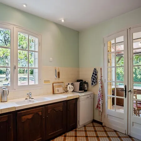 Superb With Private Garden In Velines, Cleaning Included Villa Vélines